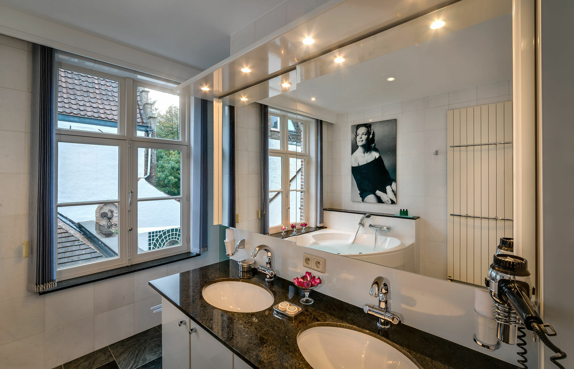 Canalside House - Luxury 4*
